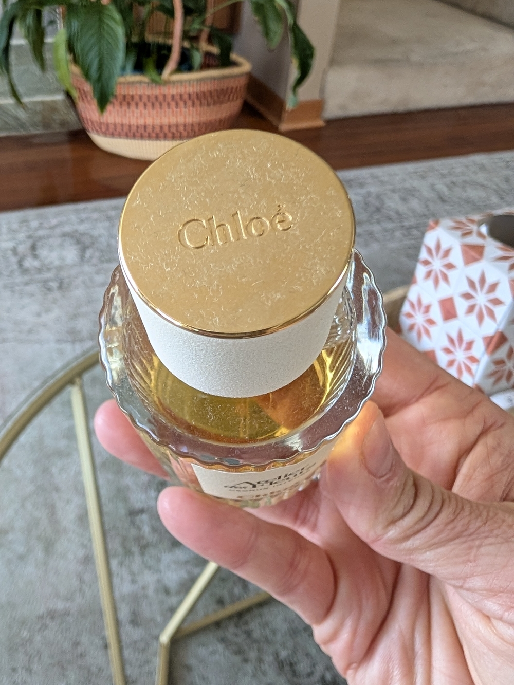 Chloé Atelier des Fleurs Cedrus Intense - Amber and Cream Bottle 1.6 Ounces - Picture 5 of 6